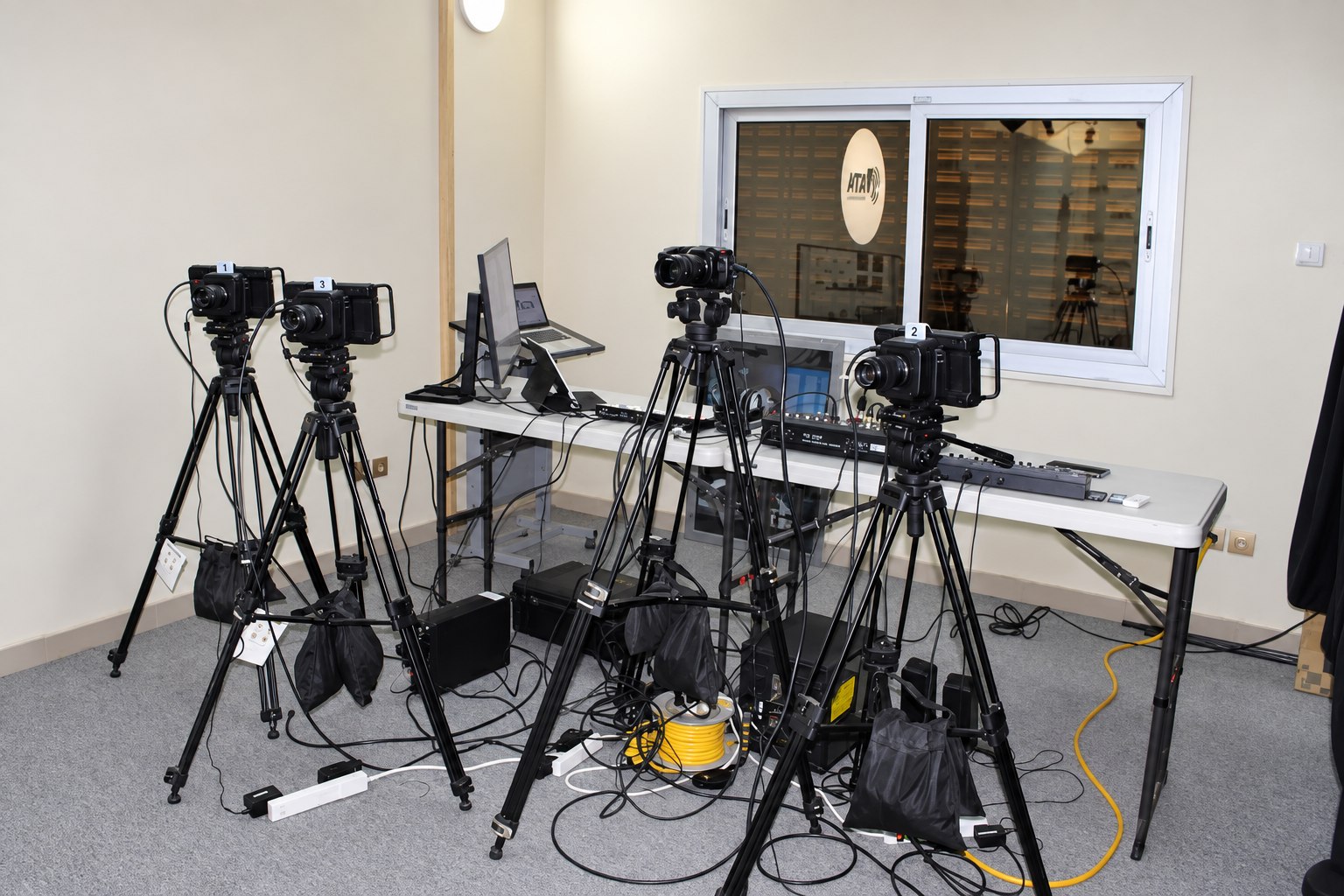 Le dispositif multicaméra au studio ATN à Bamako.